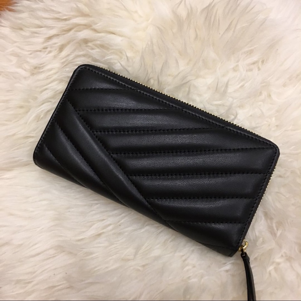 ❌sold❌Tory Burch Kira Chevron Zip Continental wall - Picture 3 of 8